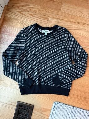 Filoro 2-Ply Cashmere New York Print Crewneck Sweater Black White Size L